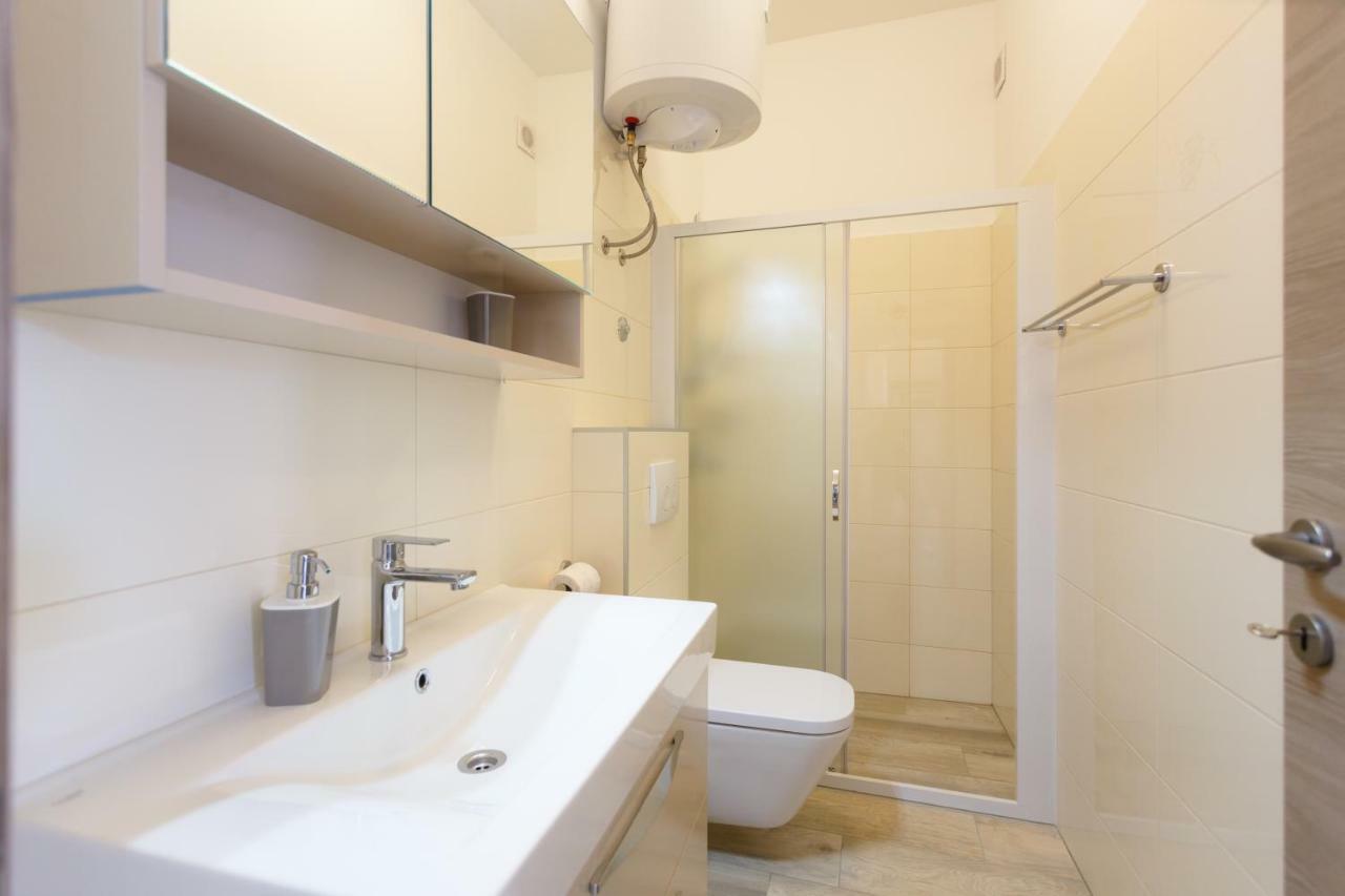Apartment Rosemary 24 Krk Town Exterior photo