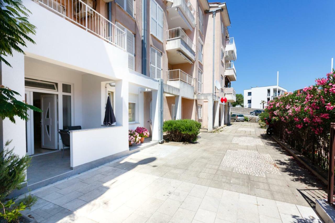 Apartment Rosemary 24 Krk Town Exterior photo